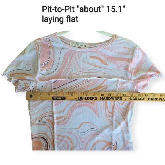 Y2K Mesh Patterned Lettuce-Trim Tee by Cloud Dancer, Medium - Picture 6 of 8